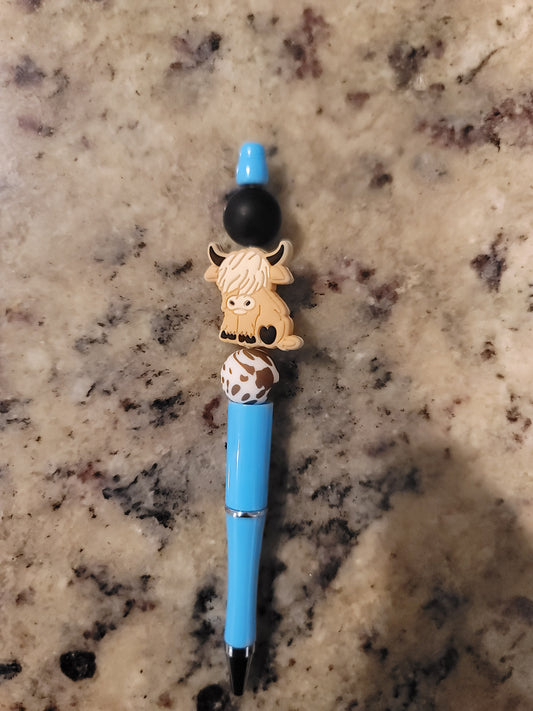 Highland Cow Beaded Pen | Handmade Farmhouse Ballpoint Pen | Refillable Silicone Bead Pen | Cute Country Desk Accessory | Western Gift